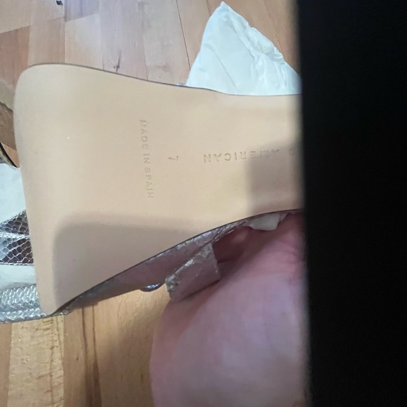 Good American silver heels - Picture 4 of 5